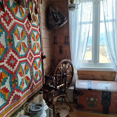 Indrebo Farm / Indrebo Gard * Eikelandsosen