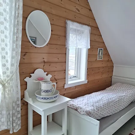 Indrebo Farm / Indrebo Gard Eikelandsosen